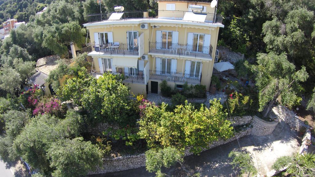Butterfly Appartments Barbati Exterior photo